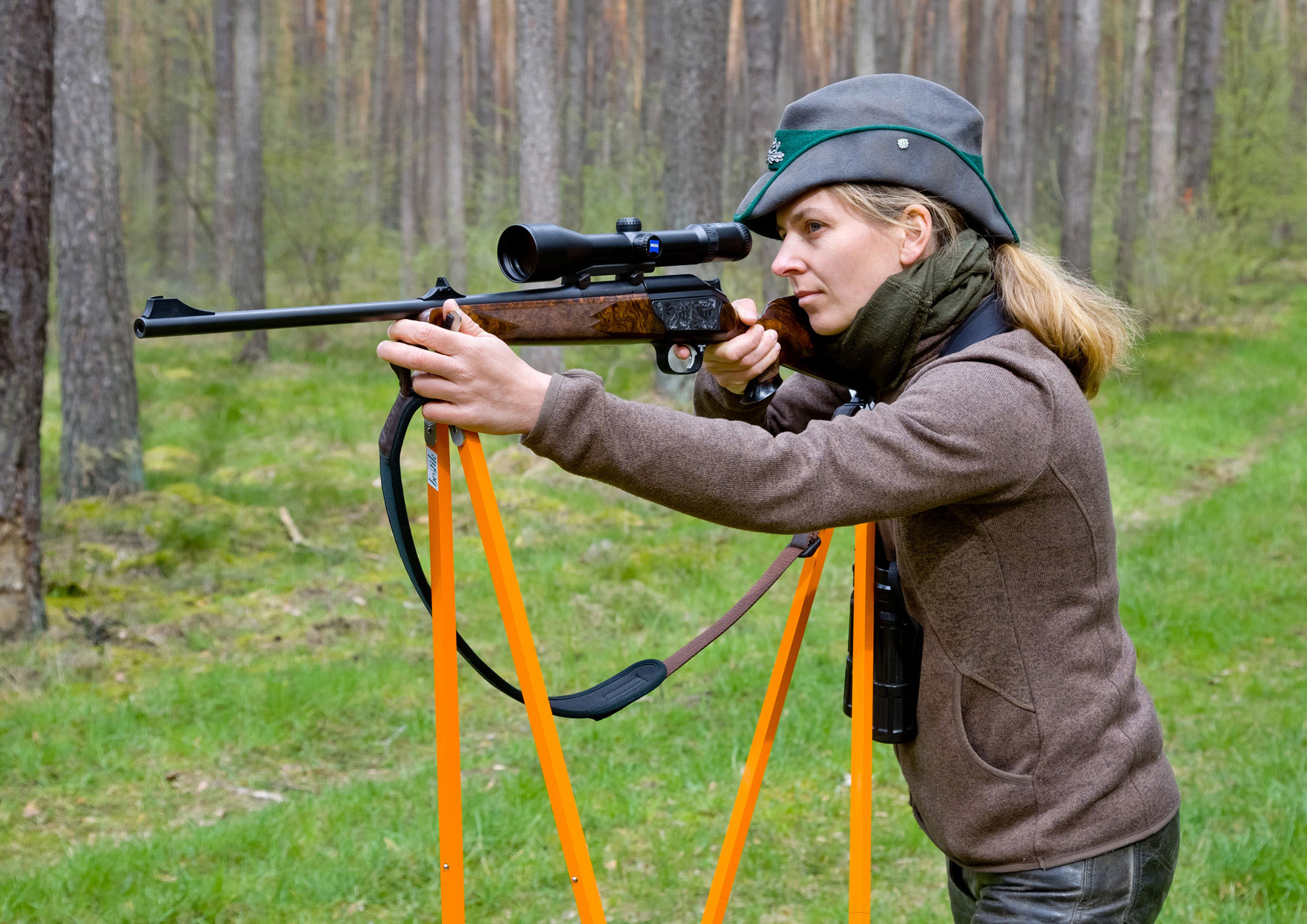 bestik Schießstock Pirschjagd pirschen jagen Jagd Handling Aufstellen Gewehr ansprechen Revierjagdmeisterin Anja Blank